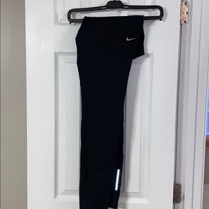 Nike leggings with mesh on backs of knees